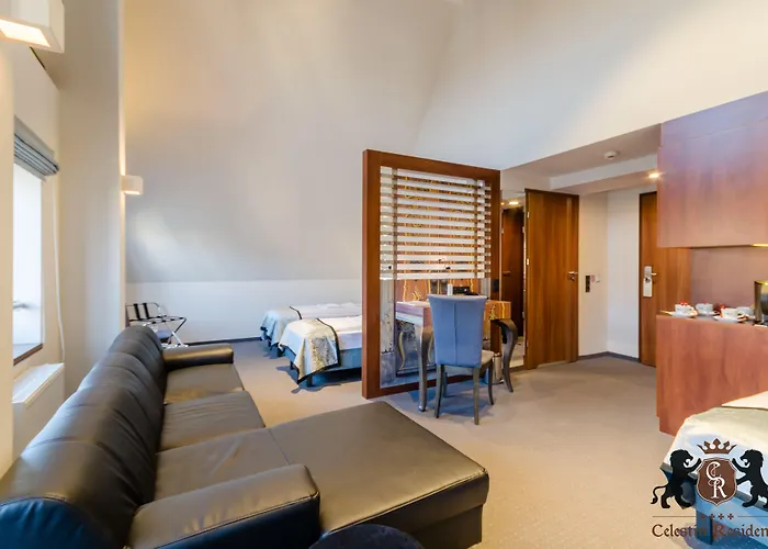 セレスティン レジデンス 4*