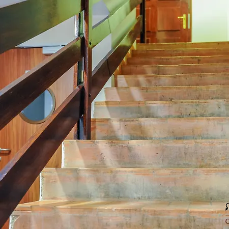 Ξενοδοχείο με διαμερίσματα Celestin