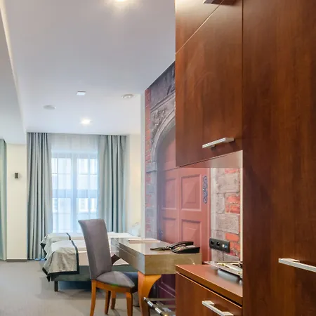 Celestin Aparthotel 4*