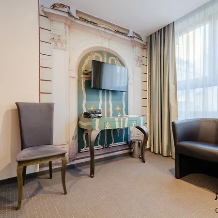 Celestin Aparthotel