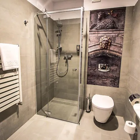 Appart hôtel Celestin 3*