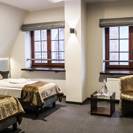 Celestin Aparthotel
